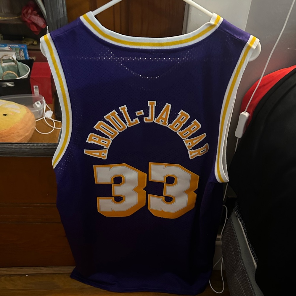 Stitched Kareem Abdul-Jabbar Jersey - Picture 2 of 2